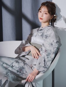 画像1: 【即日発送】クラシカルフラワー大人モード浴衣 【浴衣3点セット 浴衣/帯/下駄】 [YMT] (1)