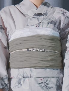 画像16: 【即日発送】クラシカルフラワー大人モード浴衣 【浴衣3点セット 浴衣/帯/下駄】 [YMT] (16)