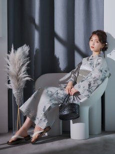 画像14: 【即日発送】クラシカルフラワー大人モード浴衣 【浴衣3点セット 浴衣/帯/下駄】 [YMT] (14)