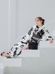 画像30: 【即日発送】モノトーンフラワーレトロモダン浴衣 【浴衣3点セット 浴衣/帯/下駄】 [YMT] (30)