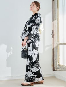 モデル：橋本甜歌　身長：163cm　着用サイズ：Fサイズ