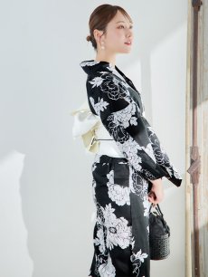 モデル：橋本甜歌　身長：163cm　着用サイズ：Fサイズ