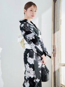 モデル：橋本甜歌　身長：163cm　着用サイズ：Fサイズ