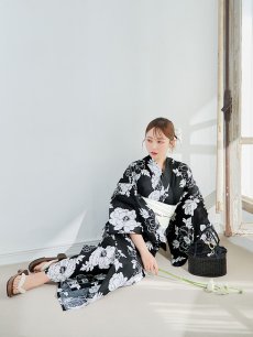 モデル：橋本甜歌　身長：163cm　着用サイズ：Fサイズ