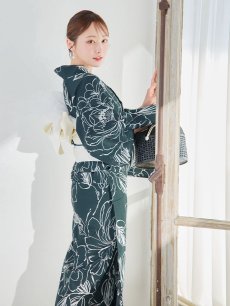 モデル：橋本甜歌　身長163cm　着用サイズ：Fサイズ