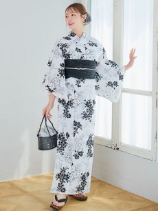 画像7: 【即日発送】ホワイトブラック桜柄浴衣 【浴衣3点セット 浴衣/帯/下駄】[YMT] (7)