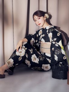 画像11: 【即日発送】ピオニーブラック花柄浴衣 【浴衣3点セット 浴衣/帯/下駄】 [YMT] (11)