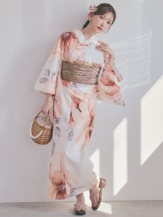 モデル：菅野結以　身長：163cm