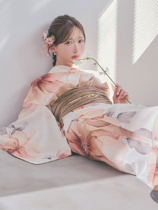 モデル：菅野結以　身長：163cm