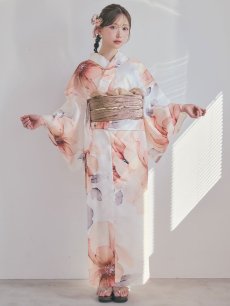 モデル：菅野結以　身長：163cm