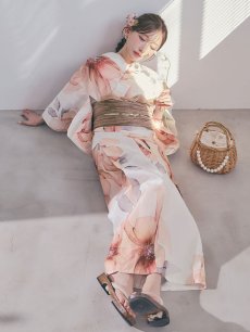 モデル：菅野結以　身長：163cm