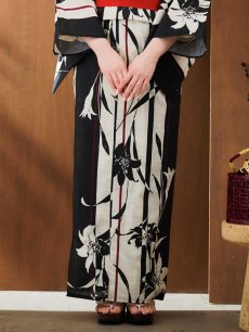 画像16: 【即日発送！】ストライプ×百合レトロモダン浴衣 【浴衣3点セット 浴衣/帯/下駄】 [YMT] (16)