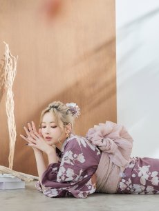 画像13: 【即日発送】【浴衣セール！】エンジ×椿ニュアンス浴衣 【浴衣3点セット 浴衣/帯/下駄】 [FB02] (13)