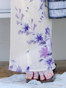 画像6: 【即日発送】白地xパープルグラデーション浴衣 【浴衣3点セット 浴衣/帯/下駄】 [YMT] (6)