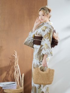 画像2: 【浴衣セール！】【即日発送】大人グリーンベージュフラワー浴衣 【浴衣3点セット 浴衣/帯/下駄】 [YMT] (2)