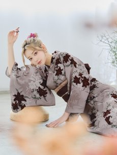 画像14: 【即日発送】ブラウンパープルリリー浴衣 【浴衣3点セット 浴衣/帯/下駄】 [YMT] (14)