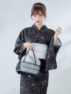 画像1: 【即日発送】ブラック×線画フラワー浴衣 【浴衣3点セット 浴衣/帯/下駄】 [YMT] (1)
