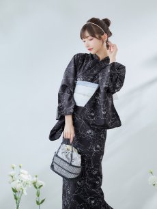画像9: 【即日発送】ブラック×線画フラワー浴衣 【浴衣3点セット 浴衣/帯/下駄】 [YMT] (9)