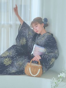 画像14: 【即日発送！】夜空×花火キラキラ浴衣 【浴衣3点セット 浴衣/帯/下駄】 [OF04] (14)