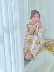画像14: 【即日発送】白地にイエローの水彩花柄浴衣 【浴衣3点セット 浴衣/帯/下駄】 [YMT] (14)