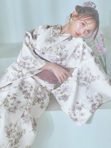 画像1: 【即日発送】くすみカラー× 水彩フラワー浴衣 【浴衣3点セット 浴衣/帯/下駄】 [YMT] (1)