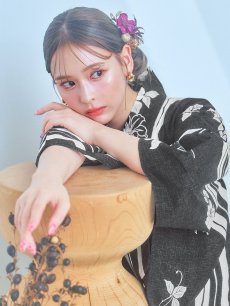 画像15: 【即日発送！】ストライプ×フラワーレトロ浴衣 【浴衣3点セット 浴衣/帯/下駄】 [YMT] (15)