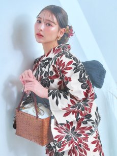 画像1: 【即日発送】ネイビー＆レッドフラワーモダン浴衣 【浴衣3点セット 浴衣/帯/下駄】 [YMT] (1)