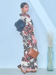 画像12: 【即日発送】ネイビー＆レッドフラワーモダン浴衣 【浴衣3点セット 浴衣/帯/下駄】 [YMT] (12)