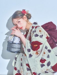 画像5: 【即日発送】ホワイト＆レッド椿浴衣 【浴衣3点セット 浴衣/帯/下駄】 [OF04] (5)