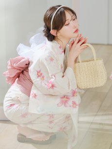 画像1: 【即日発送】淡色桜花柄浴衣【浴衣３点セット 浴衣/帯/下駄】[YMT] (1)