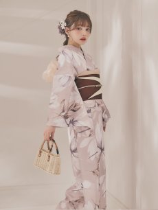 画像2: 【即日発送】【浴衣】ホワイトフラワーブラウン浴衣 【浴衣３点セット 浴衣/帯/下駄】 [FB02] (2)