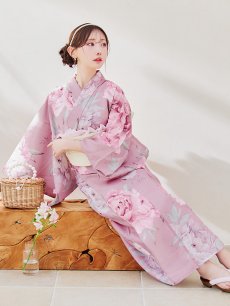 モデル：菅野結以　身長：163cm