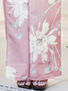 画像16: 【浴衣セール！】【即日発送】【浴衣】 大人スウィート/ピンク地フラワー浴衣 【浴衣３点セット 浴衣/帯/下駄】 [YMT] (16)