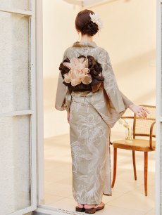 モデル：菅野結以　身長：163cm