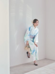 モデル：菅野結以　身長：163cm