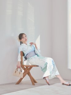 モデル：菅野結以　身長：163cm