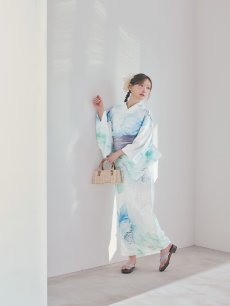 モデル：菅野結以　身長：163cm