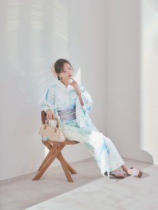 モデル：菅野結以　身長：163cm