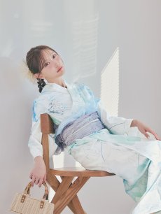 モデル：菅野結以　身長：163cm