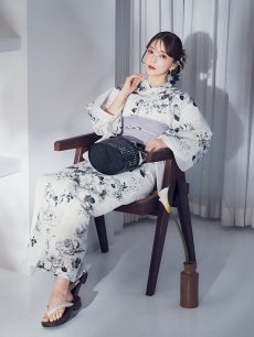 画像6: 【即日発送】モノトーンフラワー浴衣 【浴衣3点セット 浴衣/帯/下駄】 [OF04] (6)