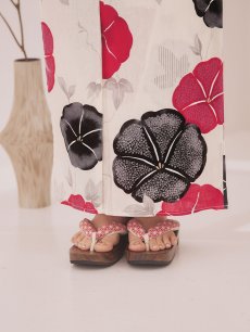 画像17: 【即日発送】紅色と黒の朝顔柄浴衣 【浴衣3点セット 浴衣/帯/下駄】[YMT] (17)