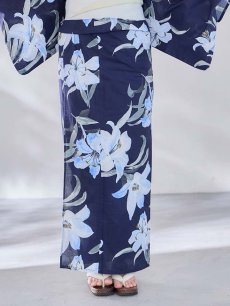画像16: 送料無料！ネイビーリリーフラワー浴衣【浴衣３点セット 浴衣/帯/下駄】[OF04]【予約 / 5月下旬発送予定】 (16)