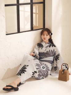 モデル：麻亜里　身長：160cm　着用サイズ：Fサイズ