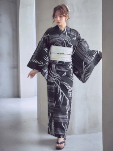 画像4: 【即日発送】モノトーン和柄柳浴衣【浴衣３点セット 浴衣/帯/下駄】[OF04] (4)