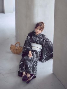 画像18: 【即日発送】モノトーン和柄柳浴衣【浴衣３点セット 浴衣/帯/下駄】[OF04] (18)