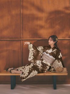 画像11: 【即日発送】送料無料！大人ブラウンフラワー浴衣【浴衣３点セット 浴衣/帯/下駄】[OF04] (11)