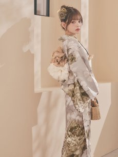 モデル：吉木千沙都（ちぃぽぽ）身長：158cm　着用サイズ：Fサイズ