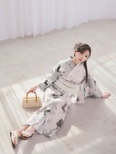 モデル：菅野結以 身長：163cm 着用サイズ：Fサイズ