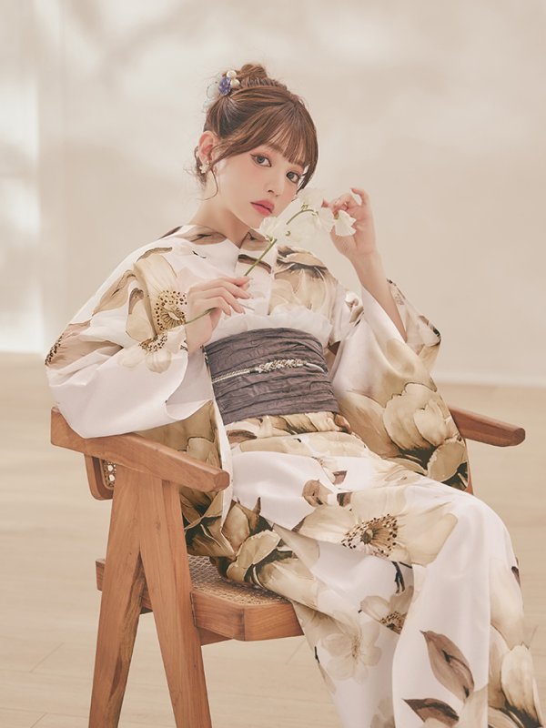 ホワイトエレガントフラワー浴衣