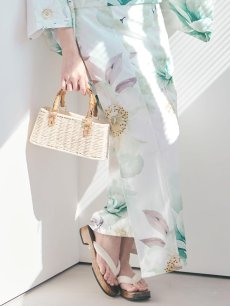 モデル：菅野結以 身長：163cm 着用サイズ：Fサイズ